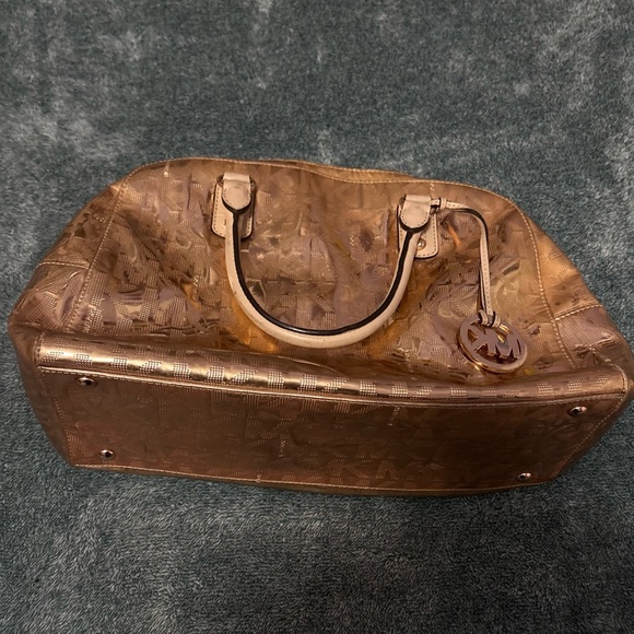 Michael Kors Rose Gold Purse - Picture 2 of 12